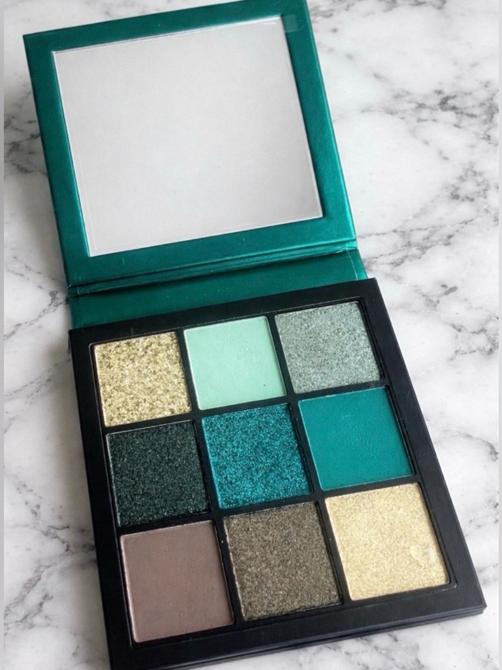 HUDA BEAUTY Emerald Obsessions Eyeshadow Palette Matte Shimmer [Discontinued]